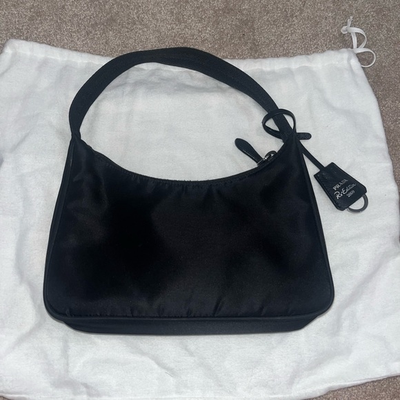 Prada Re-Edition Re-Nylon 2000 mini bag - Picture 6 of 14